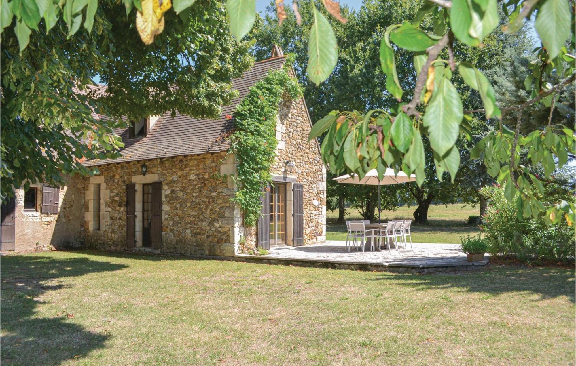 Awesome Home In Campsegret Bagian luar foto