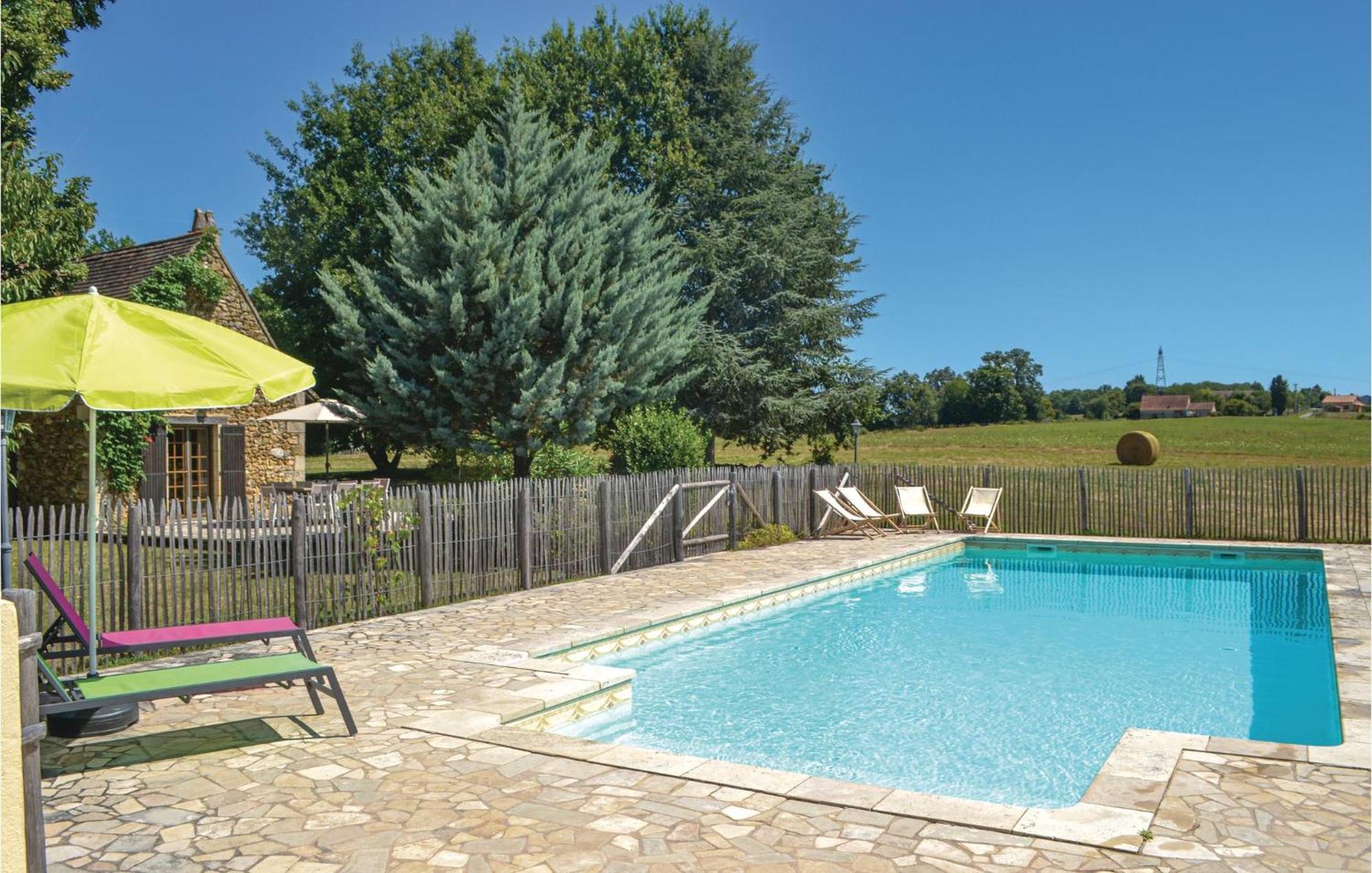 Awesome Home In Campsegret Bagian luar foto