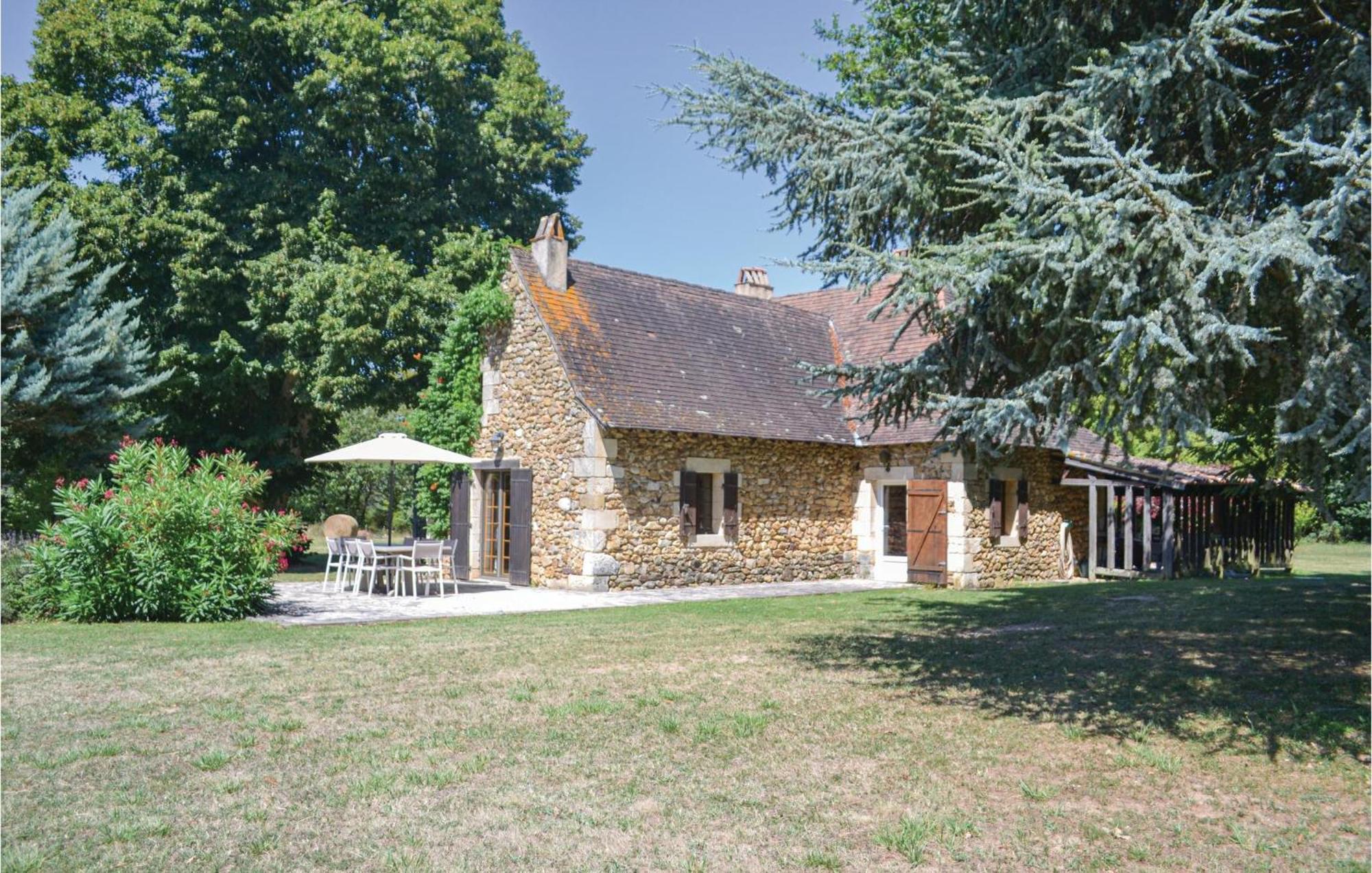 Awesome Home In Campsegret Bagian luar foto